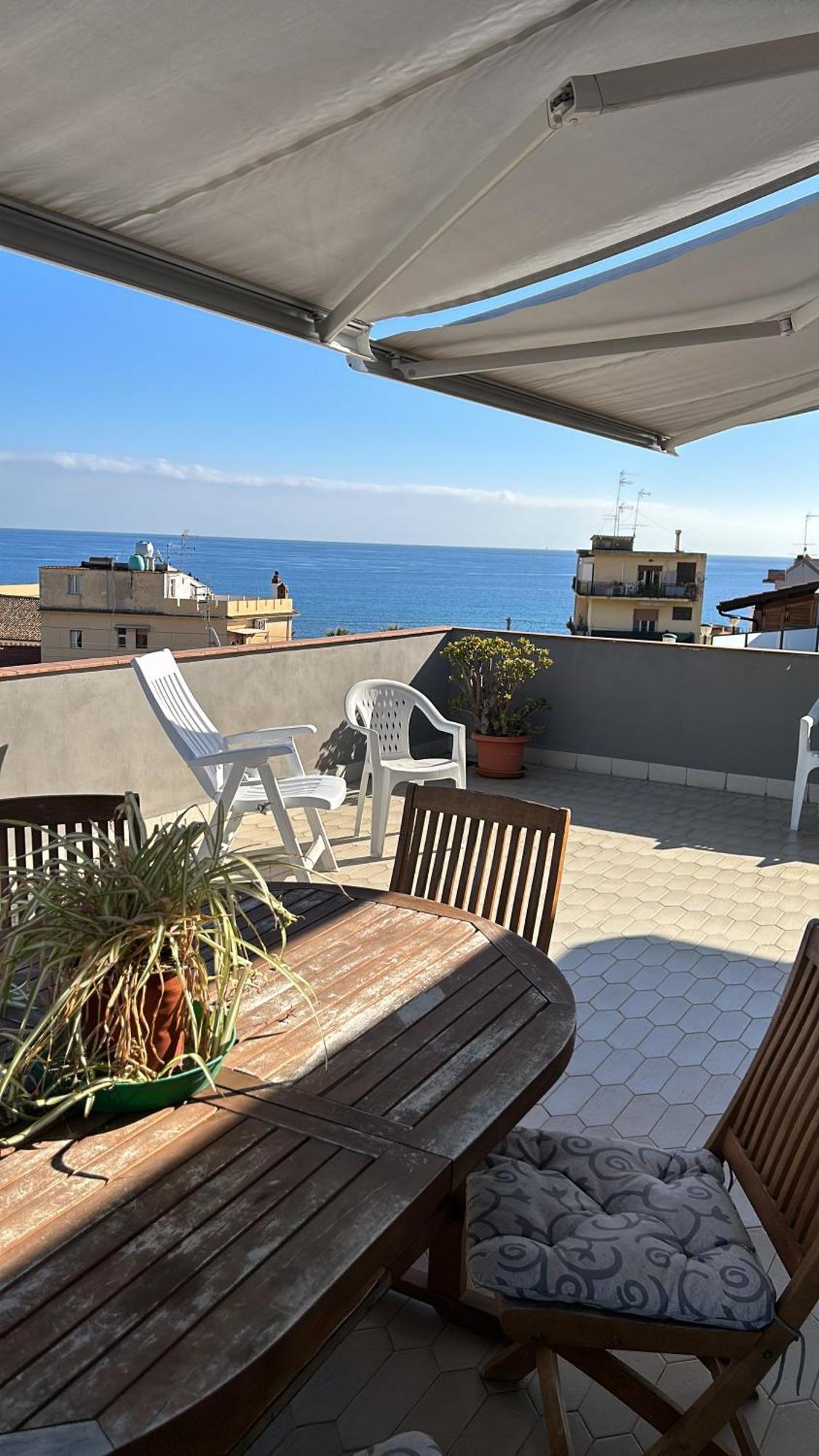 Suite Home Panorama Giardini-Naxos Buitenkant foto
